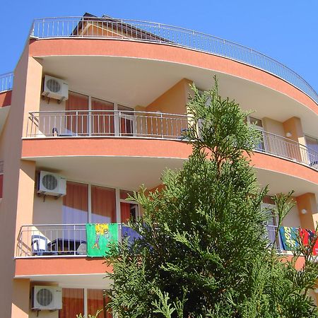 Family Hotel Deja Vu Ravda Ngoại thất bức ảnh